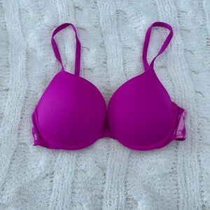 PINK Victoria's Secret Vibrant Magenta Bra
